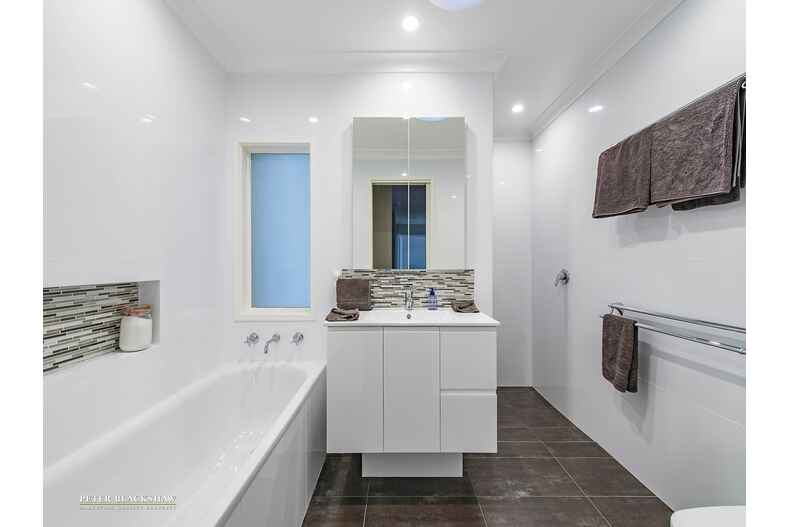 8 Logan Street Narrabundah 8 Logan Street Narrabundah