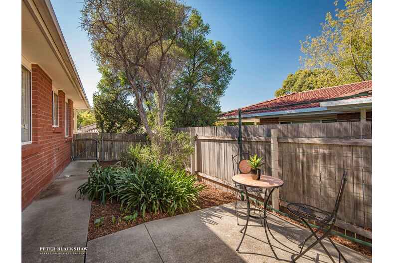 2/6 Woodfull Loop Gordon 2/6 Woodfull Loop Gordon