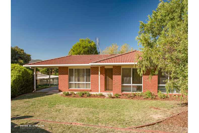 2/6 Woodfull Loop Gordon 2/6 Woodfull Loop Gordon