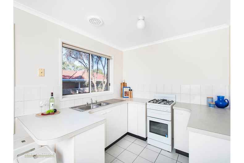 2/6 Woodfull Loop Gordon 2/6 Woodfull Loop Gordon