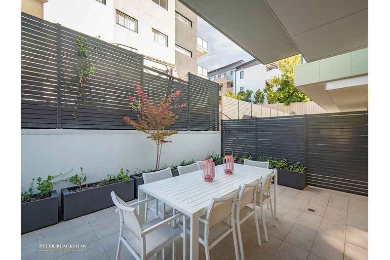 2/9 Stornaway Road Queanbeyan