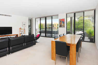 25/20 Eyre Street Kingston