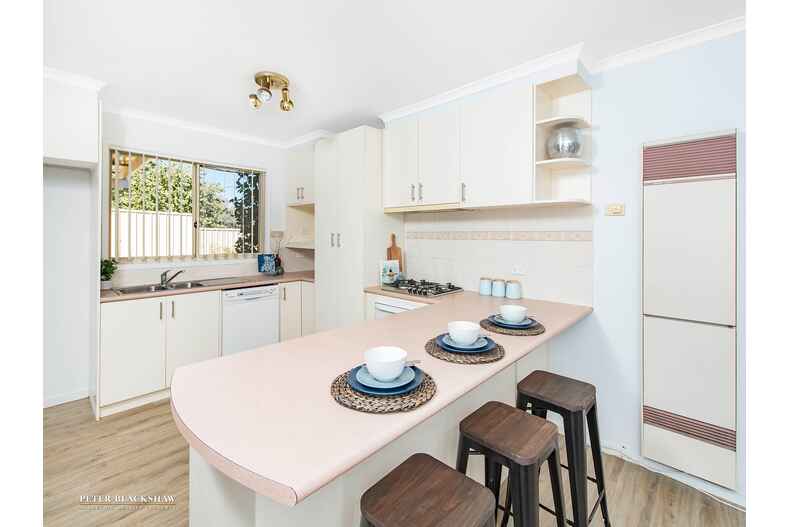 1/100 Gilmore Road  Queanbeyan