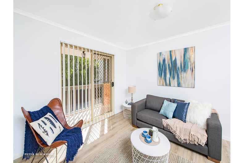 1/100 Gilmore Road  Queanbeyan