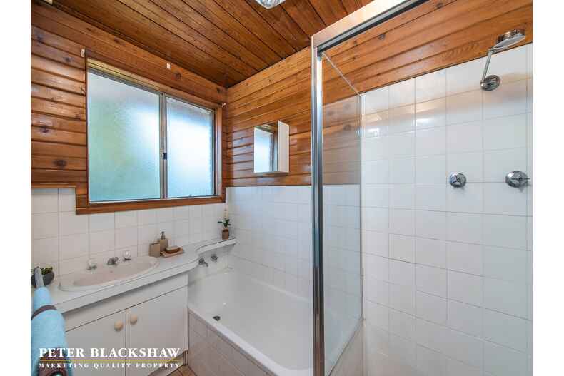 73 Pindari Crescent Karabar