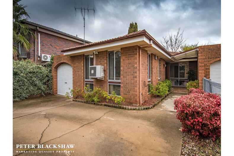 3/4 Marguerita Place Queanbeyan