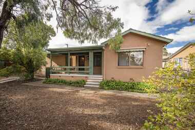 45 Ingamells Street Garran