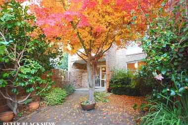 8/3 Allambee Street Reid