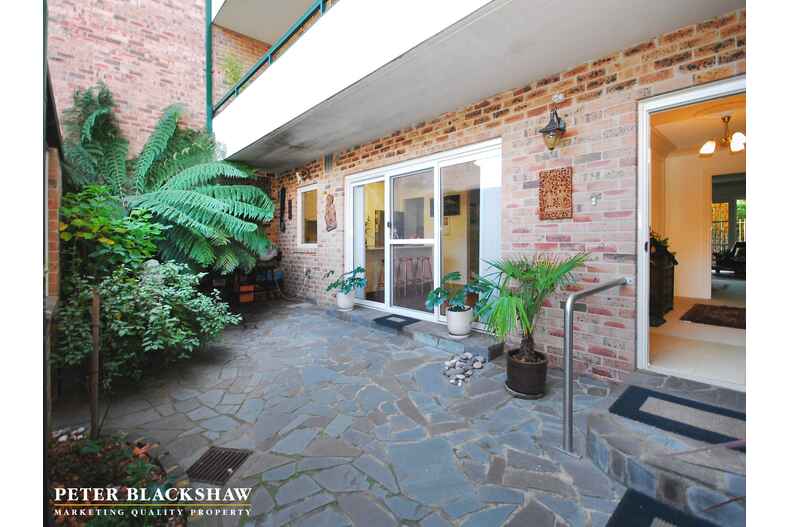 8/3 Allambee Street Reid