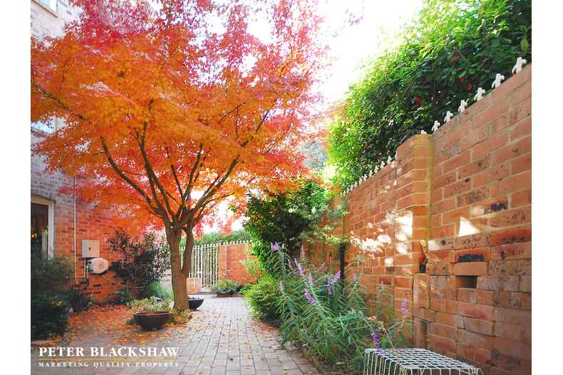 8/3 Allambee Street Reid