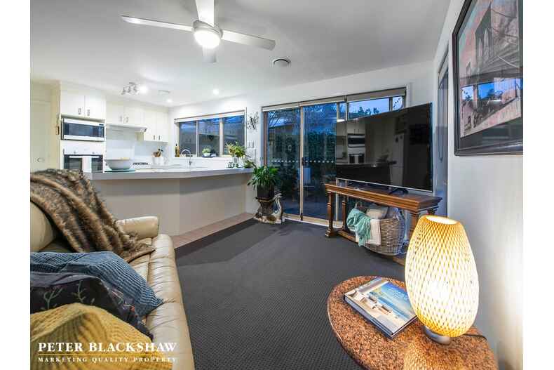 98 Julia Flynn Avenue Isaacs