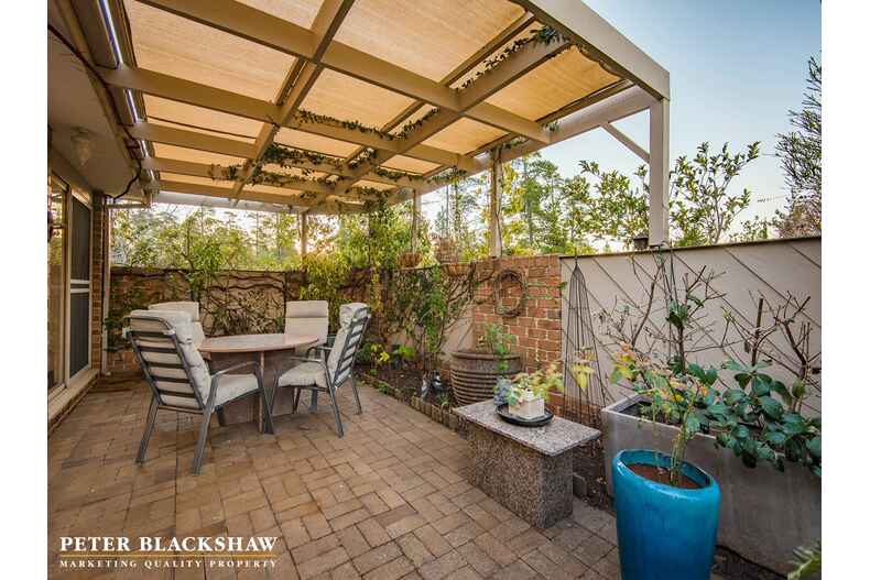 98 Julia Flynn Avenue Isaacs