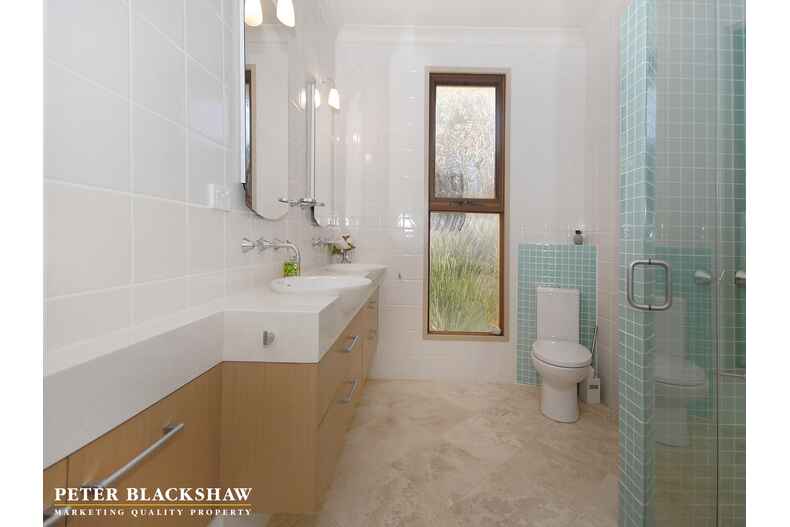 5 Arnhem Place Red Hill 5 Arnhem Place Red Hill