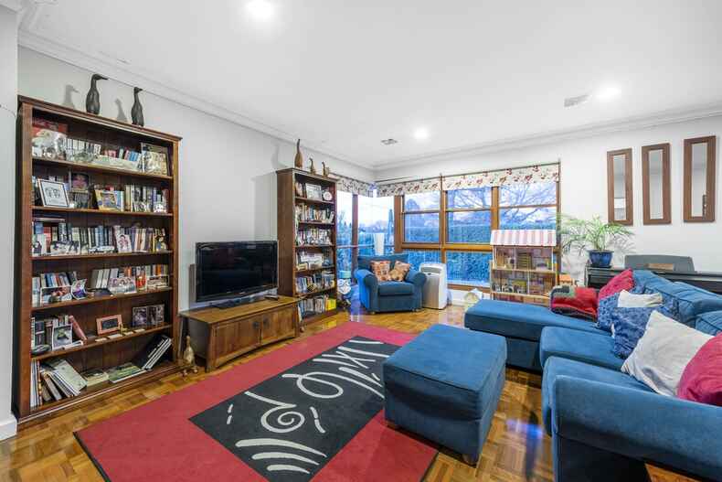 15 Barrallier Street Griffith 15 Barrallier Street Griffith