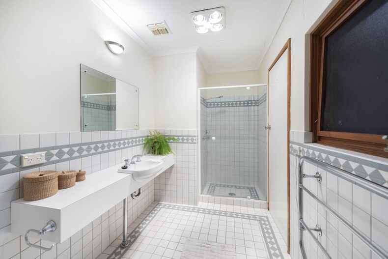 15 Barrallier Street Griffith 15 Barrallier Street Griffith