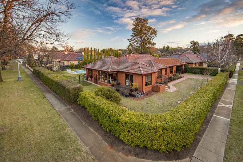 15 Barrallier Street Griffith 15 Barrallier Street Griffith