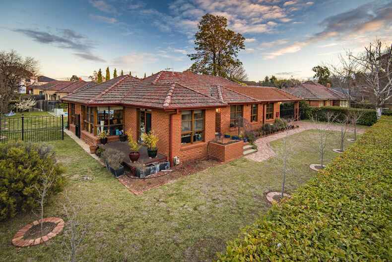 15 Barrallier Street Griffith 15 Barrallier Street Griffith