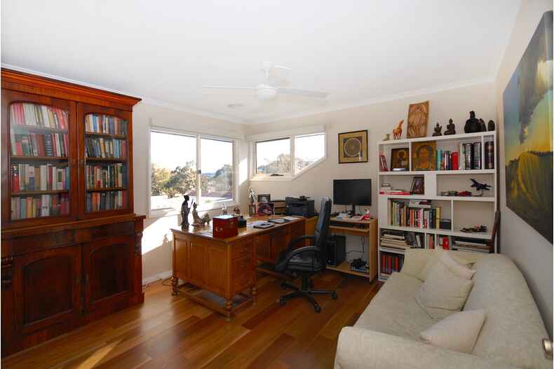 33 Macdonnell Street Yarralumla 33 Macdonnell Street Yarralumla