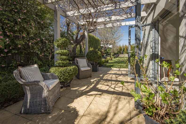 36 Weston Street Yarralumla 36 Weston Street Yarralumla