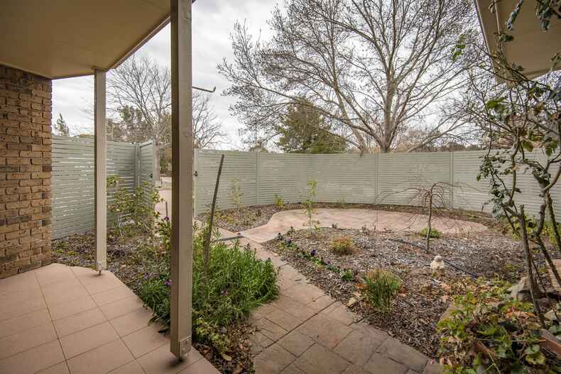 17 Walton Street Isaacs