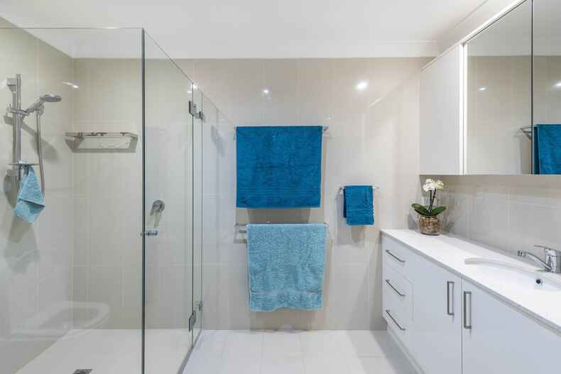 17 Walton Street Isaacs