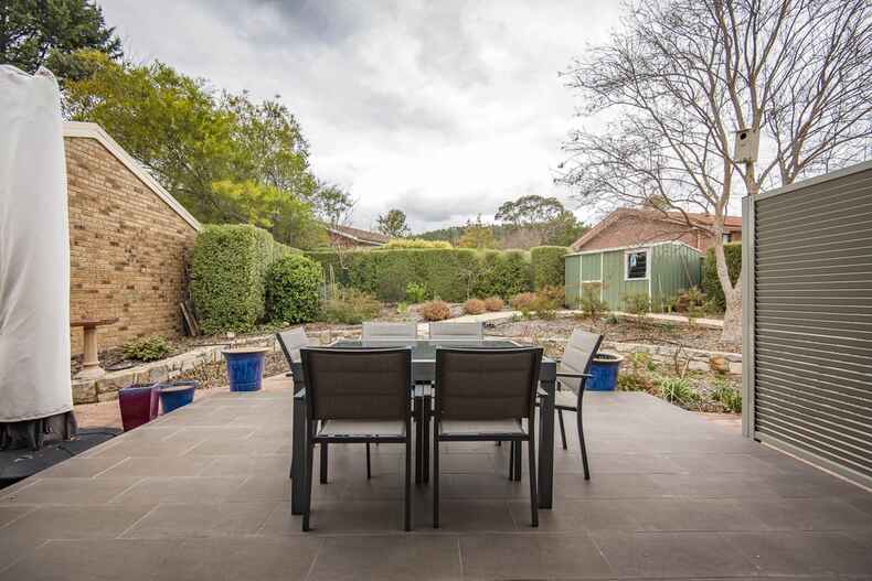 17 Walton Street Isaacs