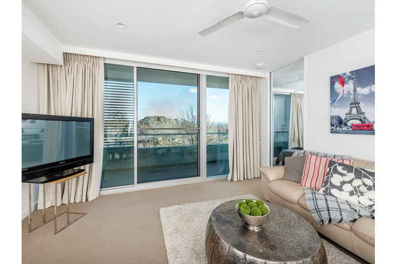 61/43 Constitution Avenue Reid 61/43 Constitution Avenue Reid