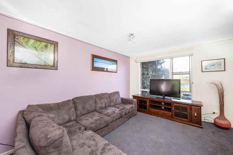 27 Turner Place Yarralumla 27 Turner Place Yarralumla