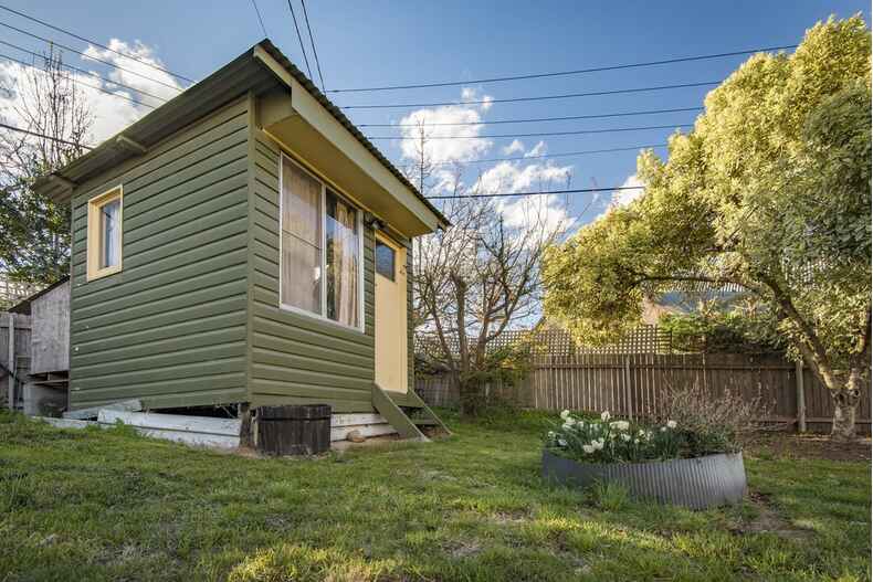 27 Turner Place Yarralumla 27 Turner Place Yarralumla