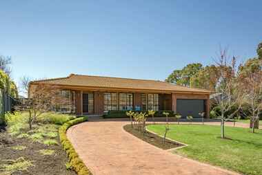 28 Cossington Smith Crescent Lyneham