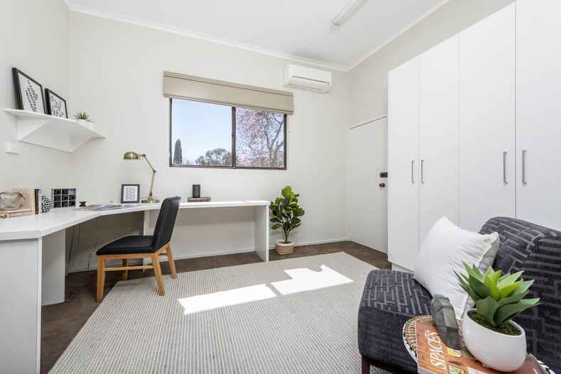 28 Cossington Smith Crescent Lyneham 28 Cossington Smith Crescent Lyneham