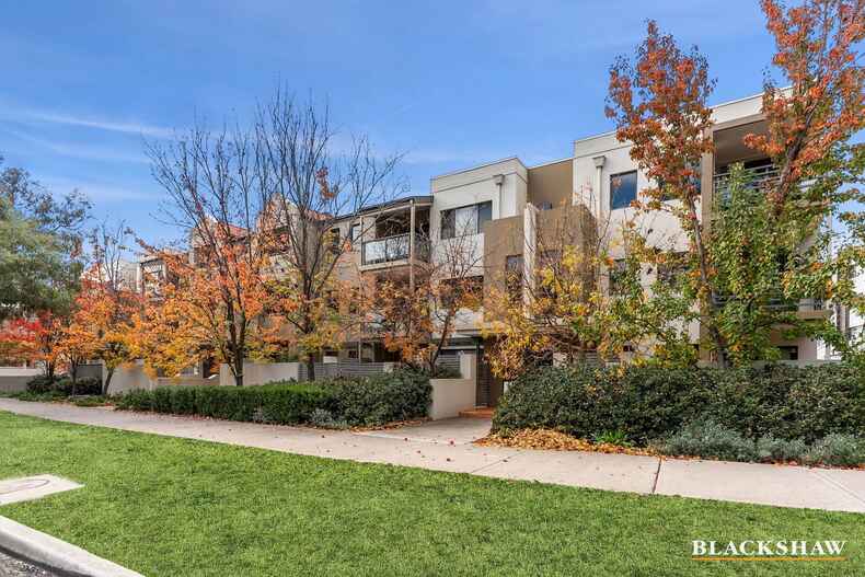 13/102 Athllon Drive Greenway