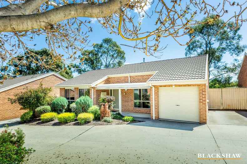 11/2 Lander Crescent Amaroo