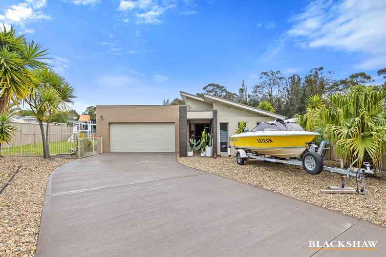 18   Nuyen Place Long Beach