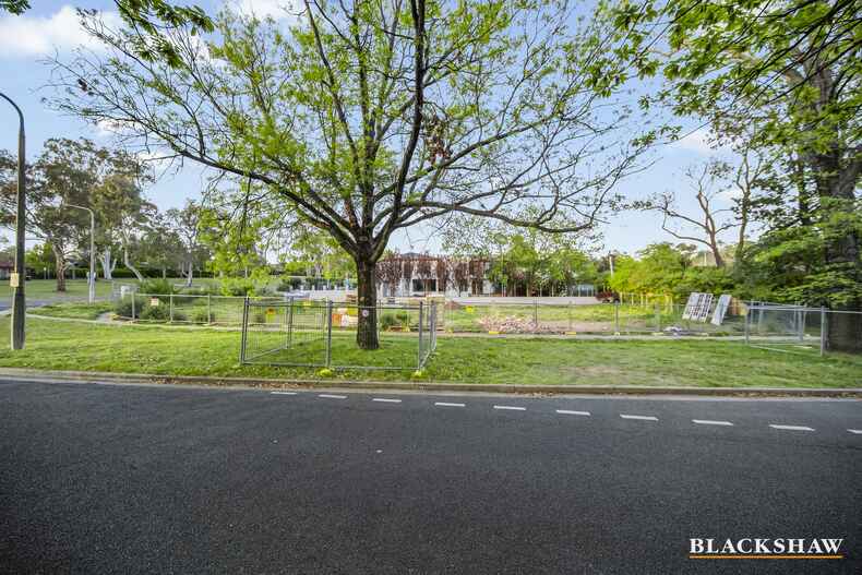 60 National Circuit Deakin 60 National Circuit Deakin