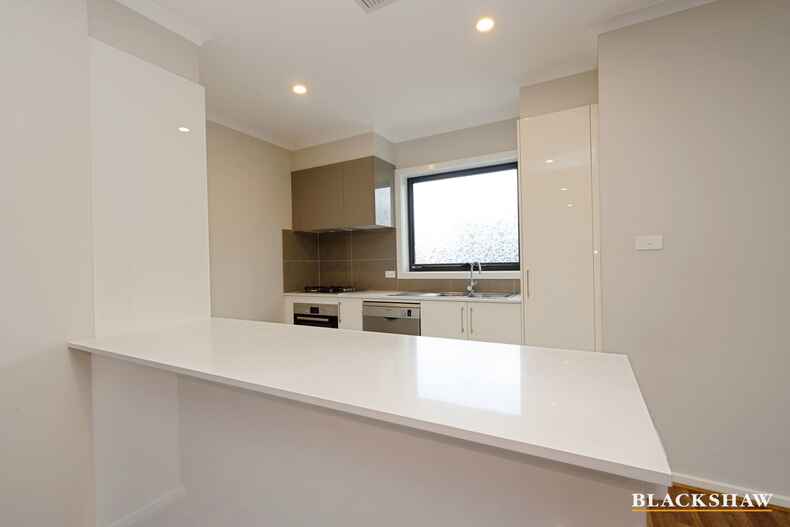 16 Finemore Street Coombs 16 Finemore Street Coombs