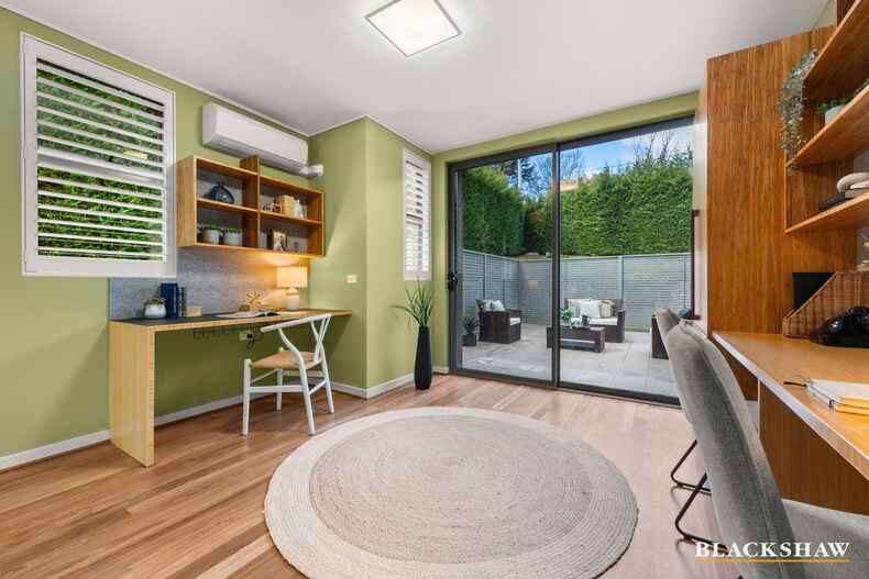 2/139 Blamey Crescent Campbell