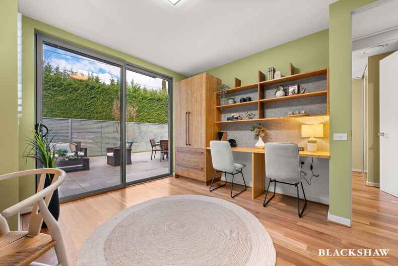 2/139 Blamey Crescent Campbell