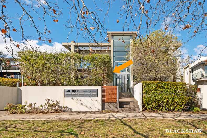 2/139 Blamey Crescent Campbell