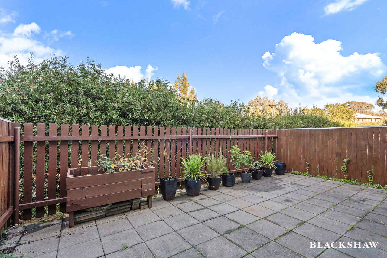 12/23 Renouf Street Casey