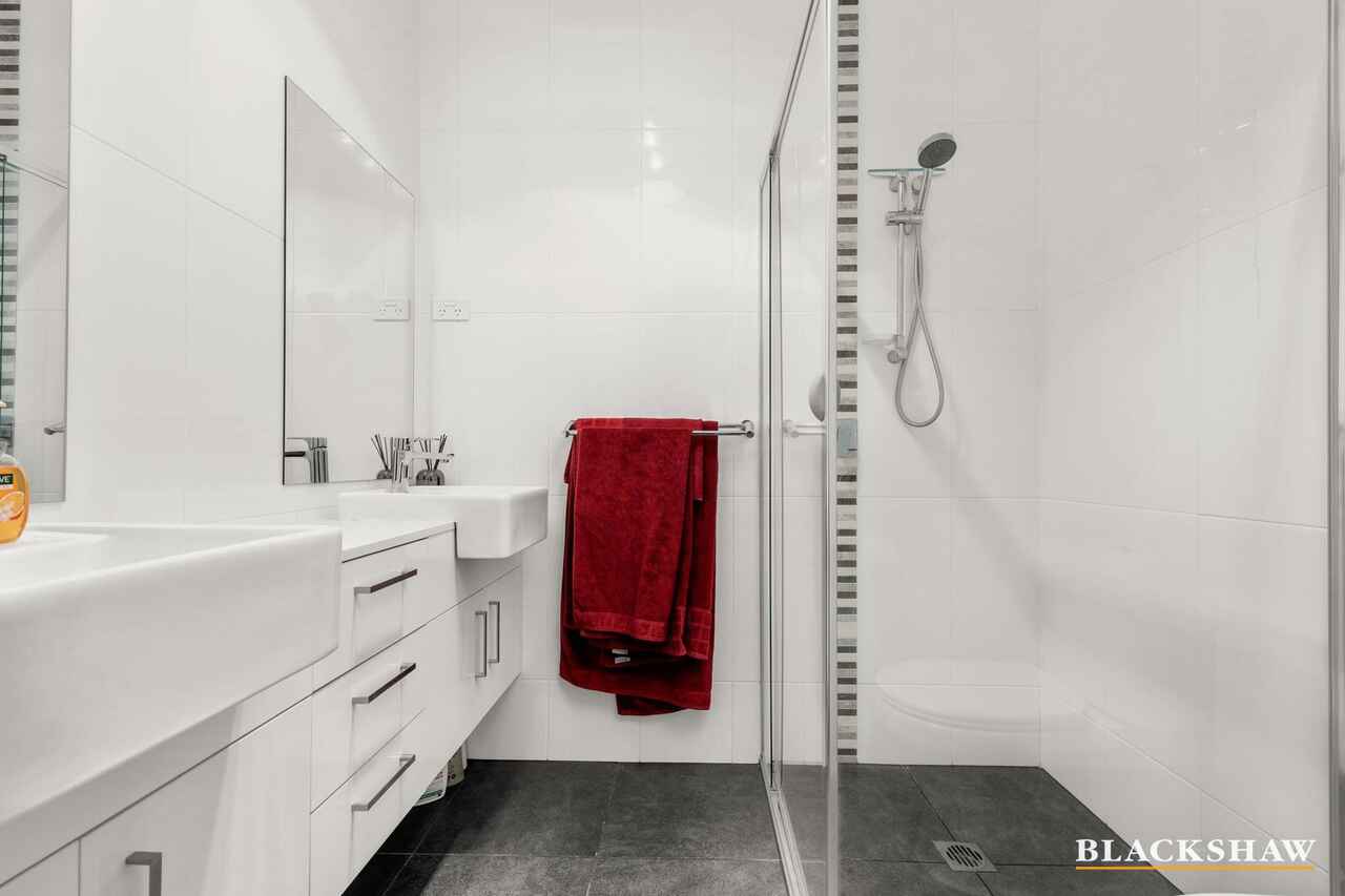 32 Chanter Terrace Coombs