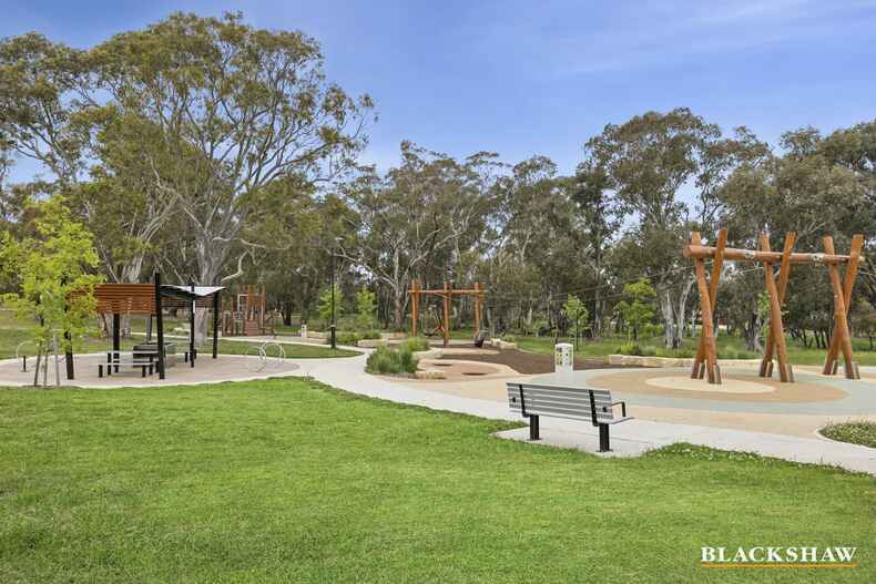 6/4 Annie Douglas Street Casey 6/4 Annie Douglas Street Casey