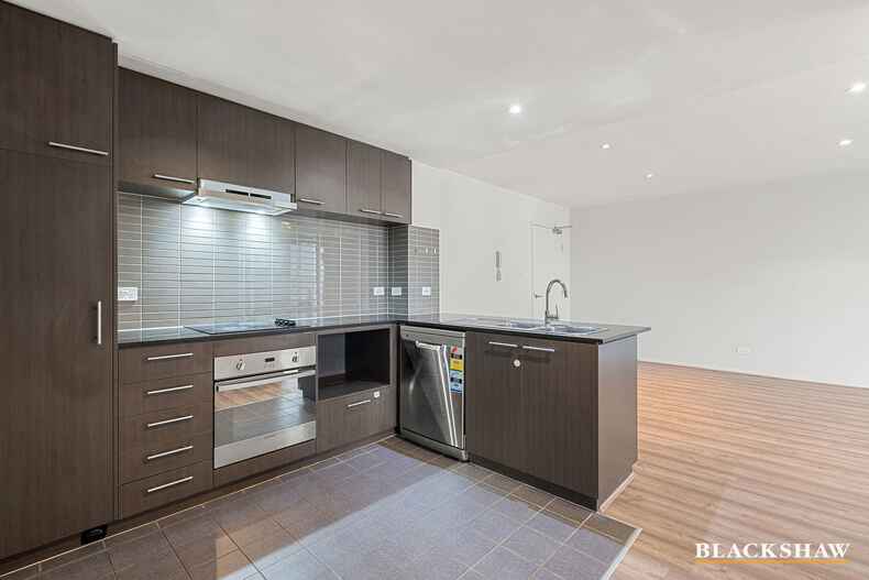 125/64 College Street Belconnen