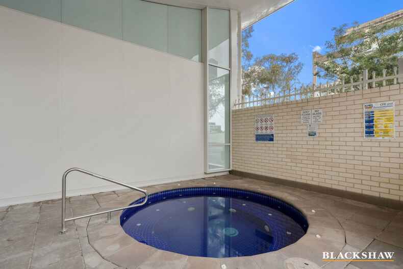 125/64 College Street Belconnen