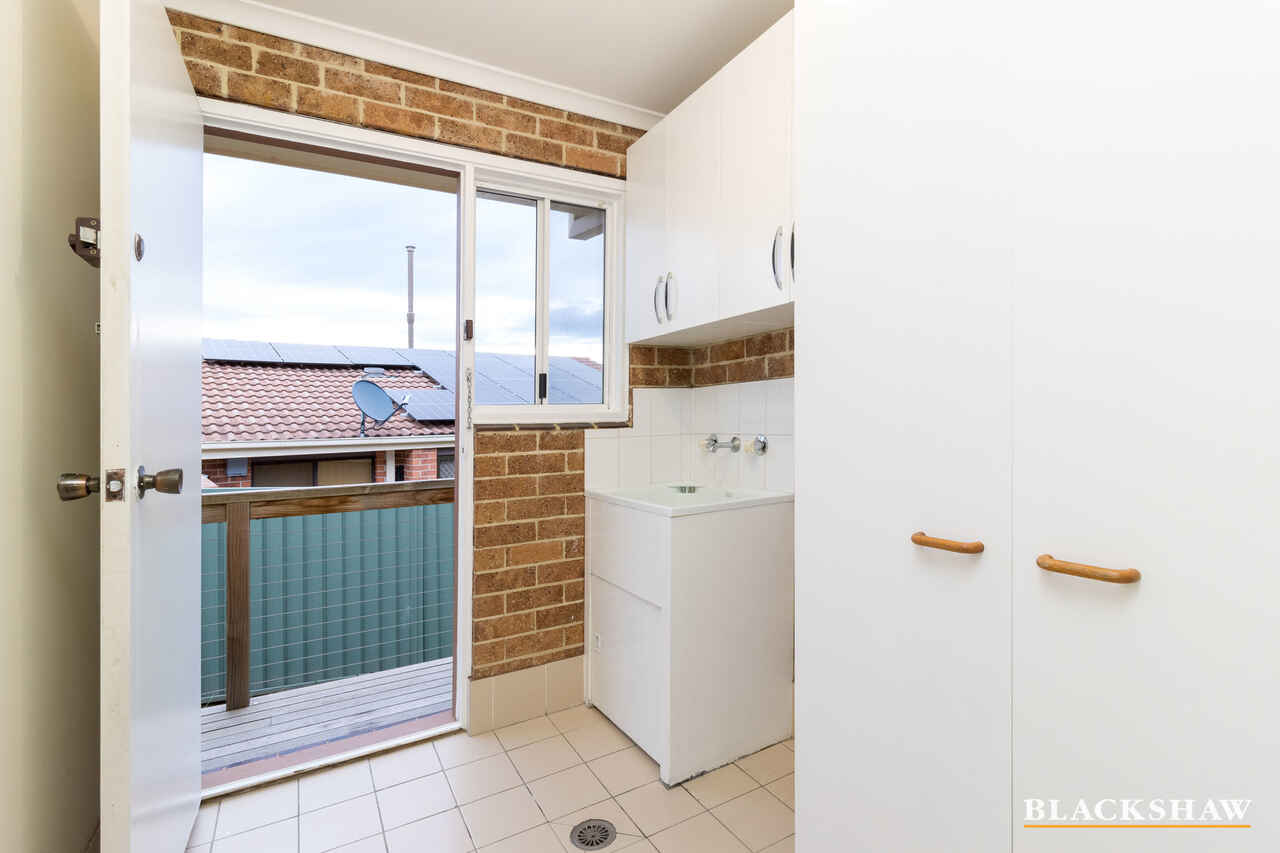 1/30 Mowatt Street Queanbeyan East