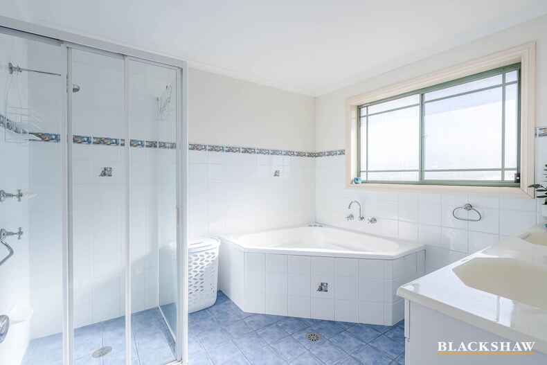 30 Ebeling Court Nicholls