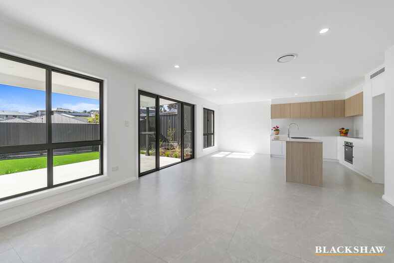 3/4 Brooke Way Sunshine Bay 3/4 Brooke Way Sunshine Bay