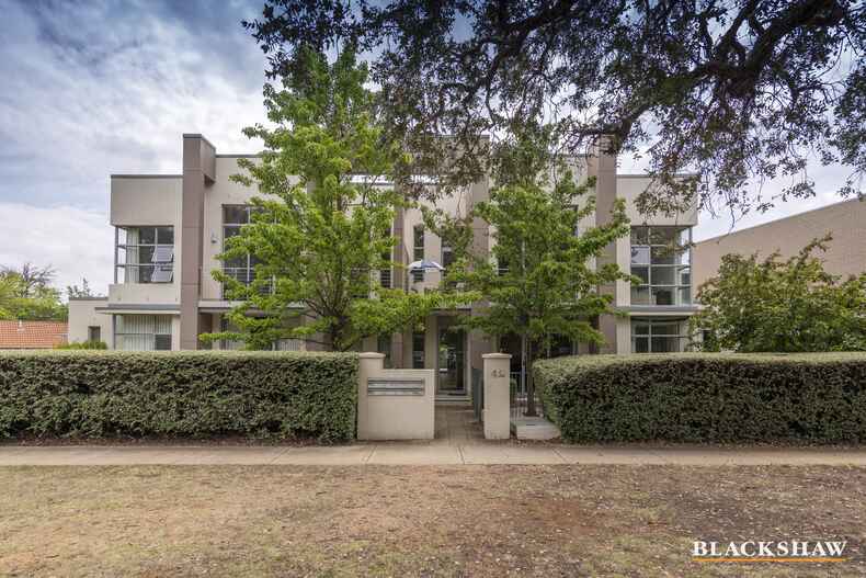 7/42 Henty Street Braddon