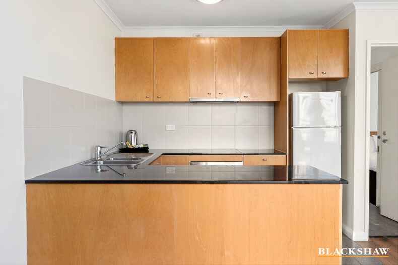 801/2 Akuna Street City