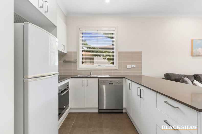 8/21 Majura Avenue Dickson